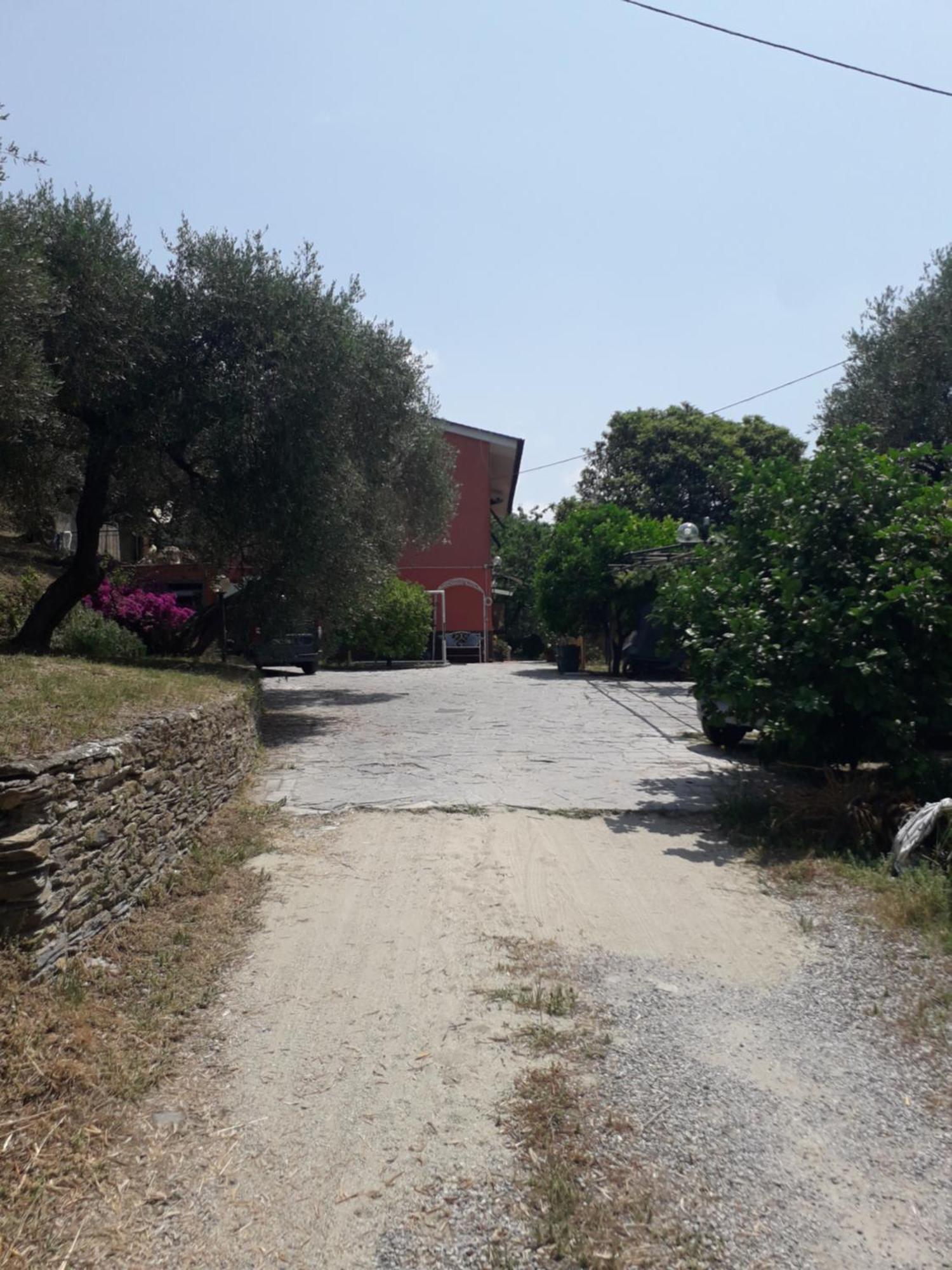 Tigullio Vacations Panoramica Apartments Lavagna Exterior photo